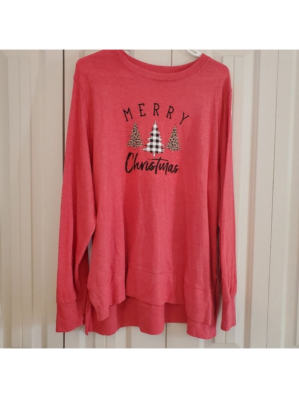 Merry Christmas Long-Sleeve Women's Top - Pink